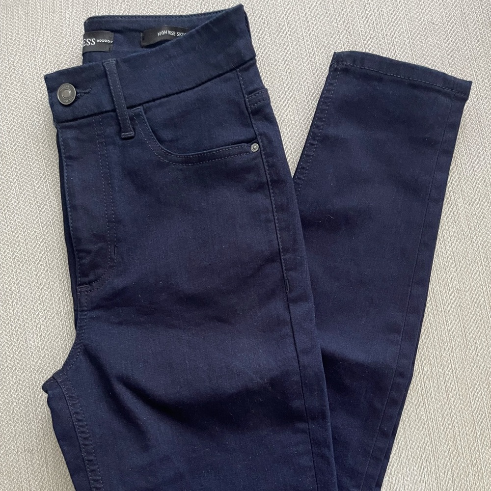 GUESS SUPER HIGH-RISE DENIM